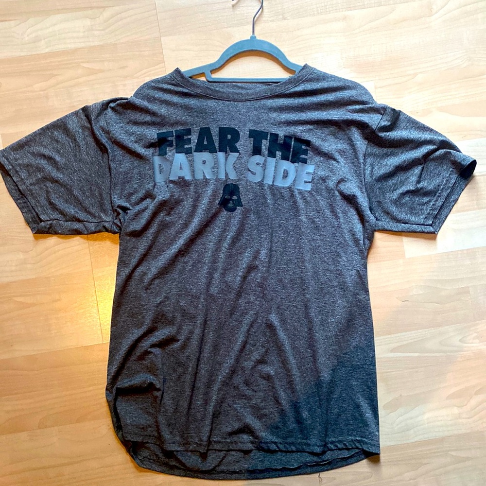 Star Wars “Fear the dark side” shirt perfect condition